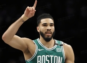 开云在线开户-塔图姆在DWG比赛中领先优势明显，领先优势明显引发热议！